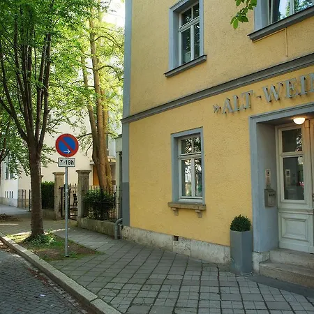 Aparthotel Alt-weimar 3*